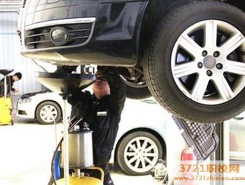 广州学汽车检测与维修好的技校