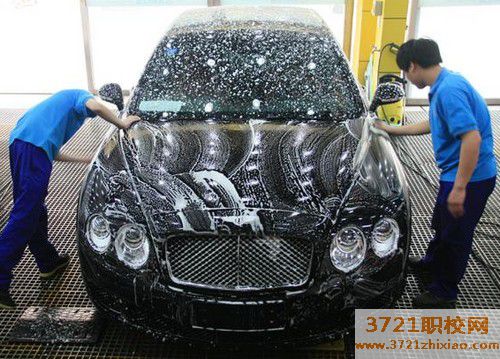 【广州汽车美容学校】广州汽车美容培训学校学费及收费标准