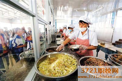 山东蓝海职业学校食堂情况