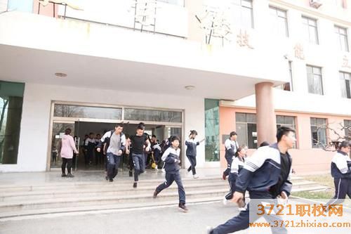 淄博中专理工学校招生条件