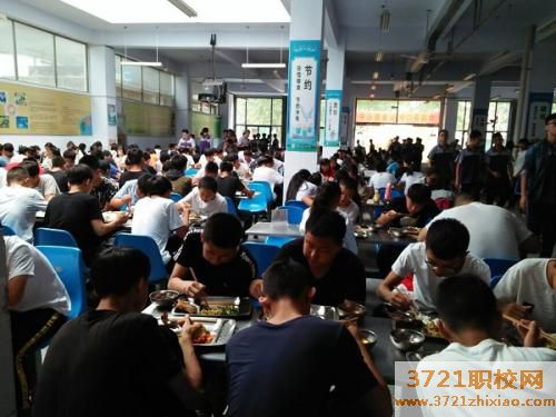 淄博信息工程学校食堂情况