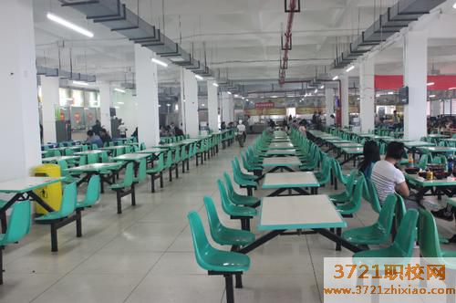 山东肥矿技师学院食堂情况