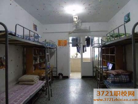 聊城市卫生职工中等中专专业学校宿舍食堂