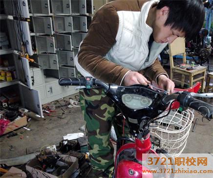 【济南技校】山东省菏泽市康西技校都有哪些专业