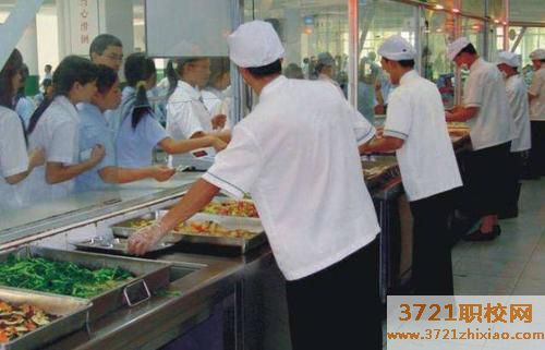 菏泽工程技师学校食堂情况