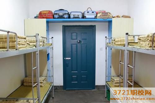 【济宁技师学院】济宁市工业技师学院的宿舍条件和食堂情况