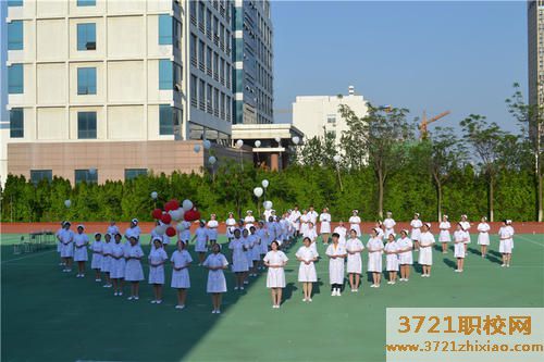 日照市中专卫生学校学费