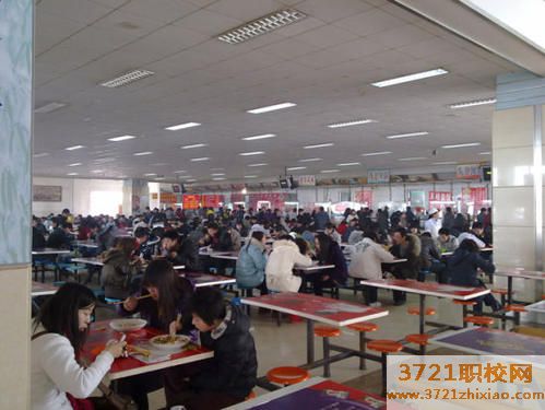 日照市卫生学校的食堂情况