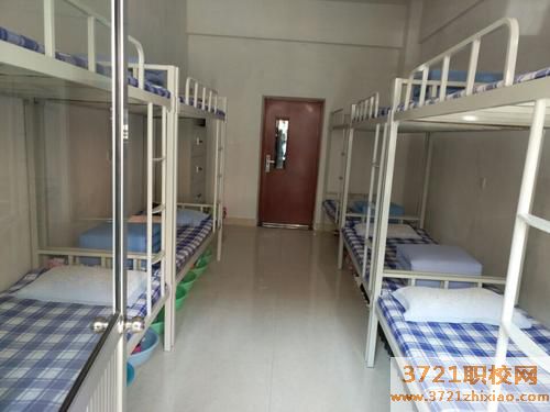 【日照航空学校】日照蓝天航空专修学校的宿舍条件和食堂情况