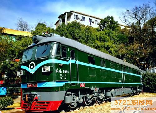 【长沙铁路学校】长沙初中毕业上什么学校学什么专业可以进铁路局
