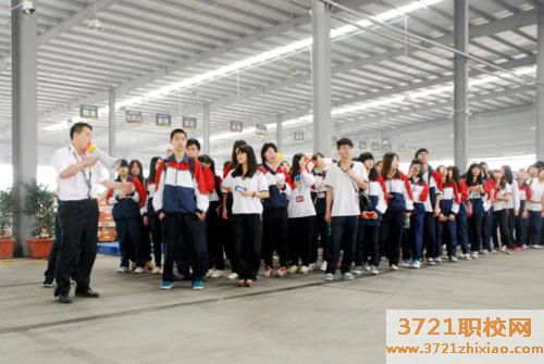 【长沙职业学校】长沙学地铁司机学校哪里有