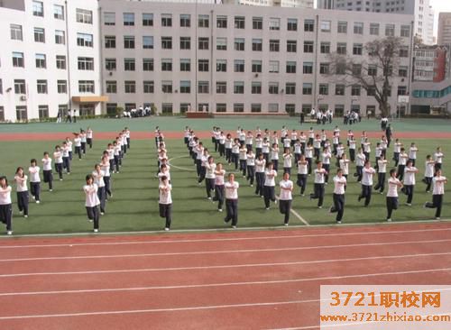 苏州初中去铁路中专上学学几年