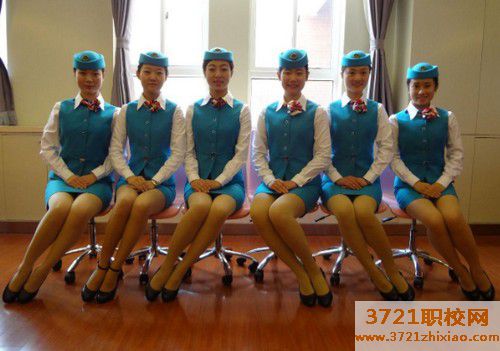 烟台哪个学校的高铁乘务专业好一些