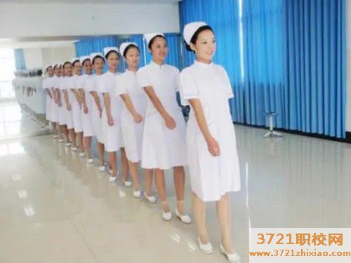 济南读卫校选择哪个学校