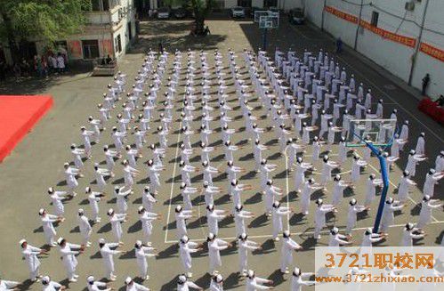 济南女生读卫校好吗？好就业吗