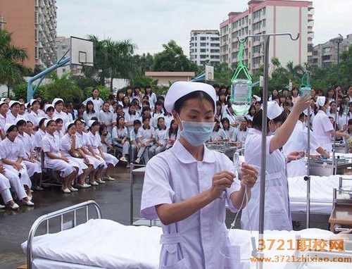 济南卫生学校招生分数线及要求