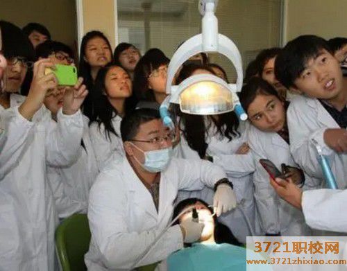 济南比较好的口腔专业中专学校
