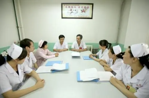 【济南大专学校】济南五年制大专护士学校