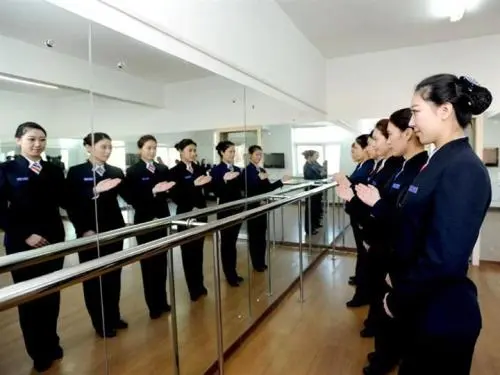 武汉哪些学校有高铁专业