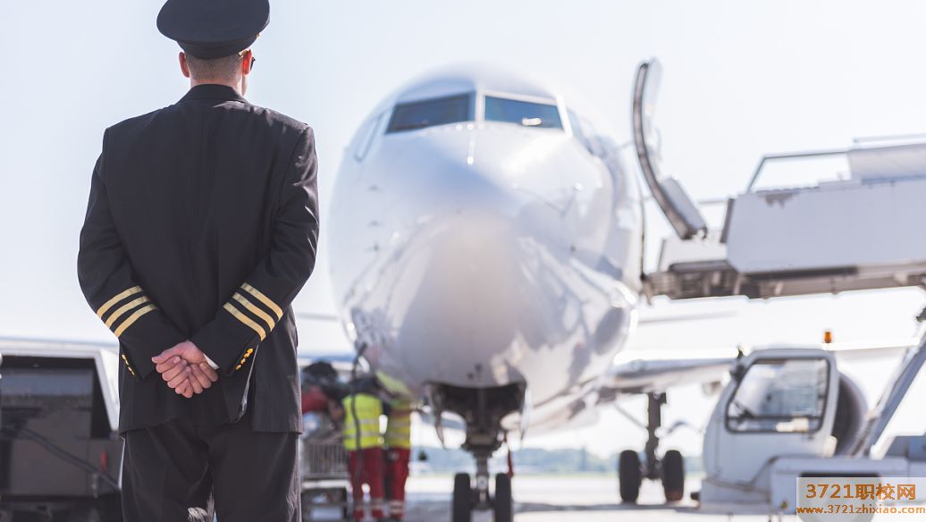 武汉学航空服务专业哪个学校好