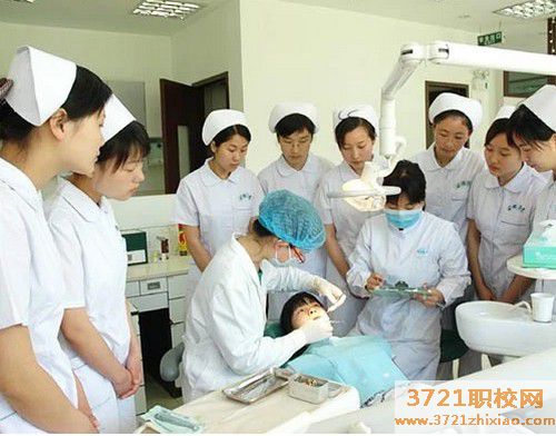 济南女生读口腔专业好吗?好就业吗