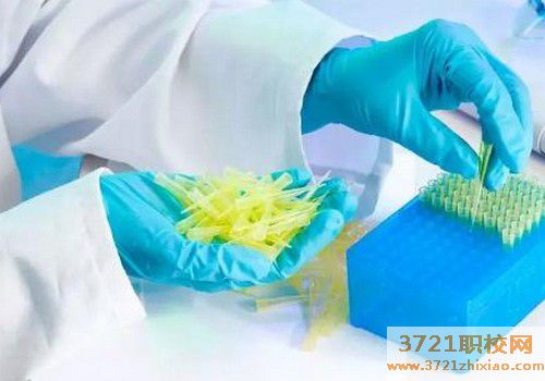 济南医学检验专业一年学费多少钱