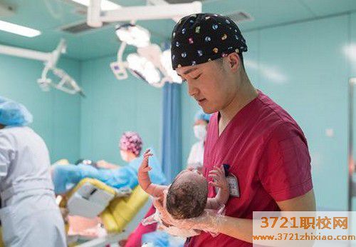 济南男生读助产专业好吗?好就业吗