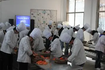 【太原厨师学校】太原厨师培训一般要多少钱一个月