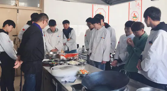 【太原厨师学校】太原学厨师哪里好