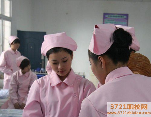 武汉初中毕业学护士录取分是多少