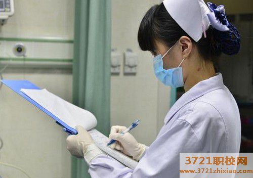 武汉初中毕业学护士的学校