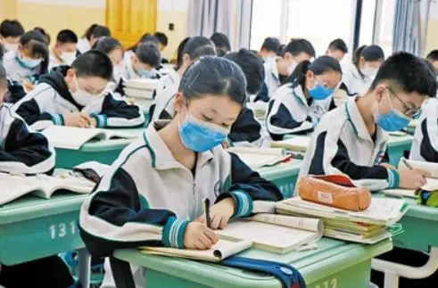 榆林市卫生学校学费及收费标准