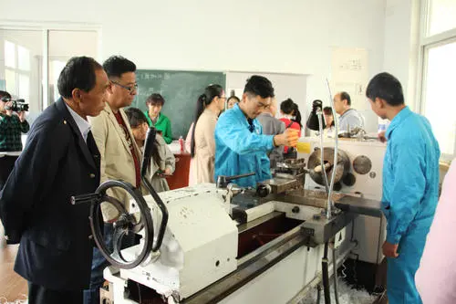 榆林中专财贸学校网站网址