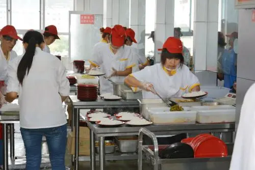 定边县职业教育中心食堂情况