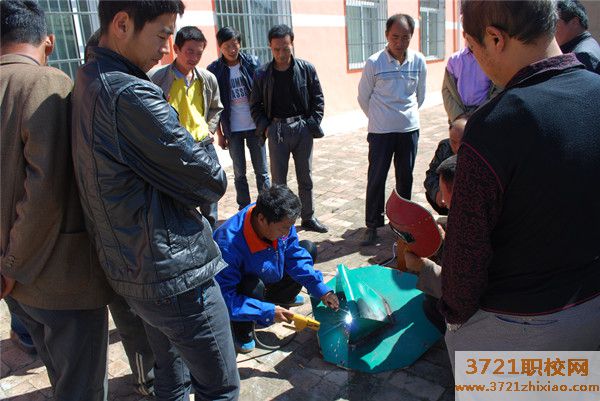 【榆林职教中心】米脂县职教中心电气焊技术专业