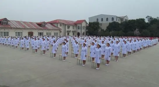 延安市中专卫生学校学费