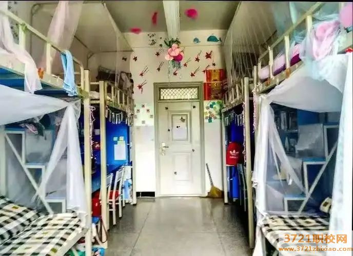 陕西省商洛市中专卫生学校宿舍食堂