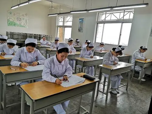 陕西省商洛市中专卫生学校招生条件