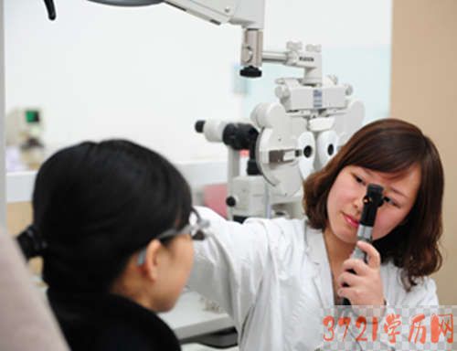 西安医药科技职业学校眼视光与配镜专业