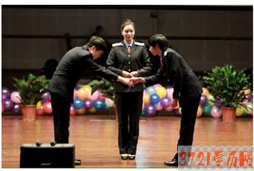 【武汉旅游管理学校】湖北汽车工业实验技工学校航空服务与旅游专业