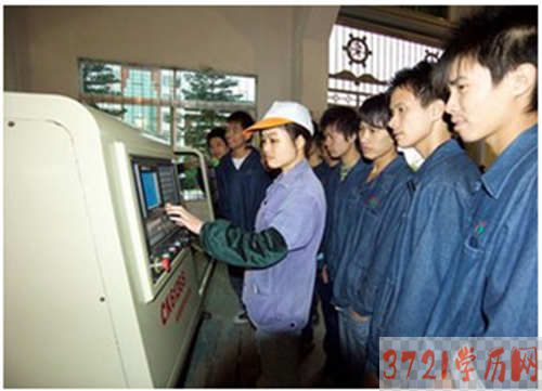 【武汉数控学校】湖北汽车工业实验技工学校数控技术与模具设计专业