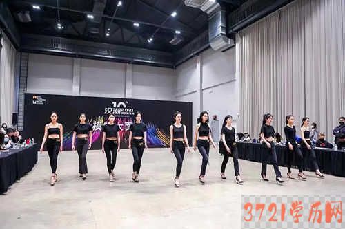 武汉市艺术学校服装表演专业