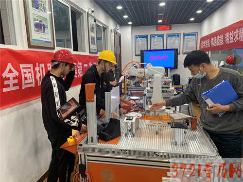武汉机电工程学校工业机器人技术应用专业