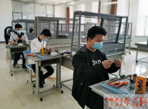 长春市城建工程学校机电技术应用专业