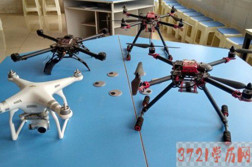 【西安无人机学校】陕西科贸技工学校无人机操控技术专业