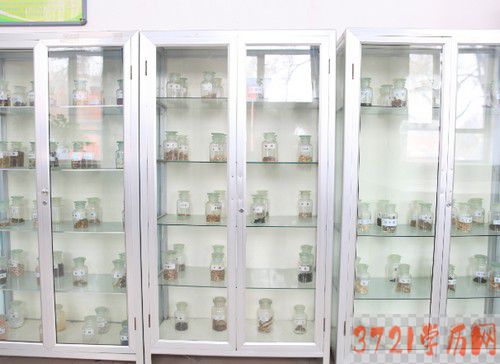 黑龙江医药卫生职业学校药剂专业