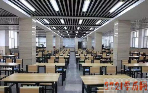 黑龍江省廚師商務學校宿舍食堂