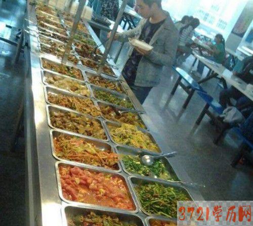 哈尔滨现代艺术设计职业职业技术学校宿舍食堂