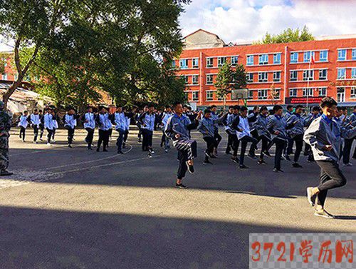 【技校】哈轴承集团技工学校住宿条件和食堂情况