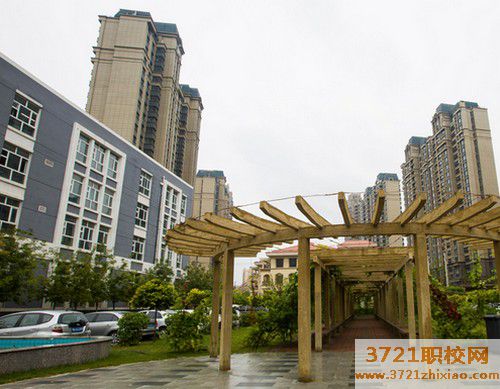 哈尔滨轻中专工业学校学校电话